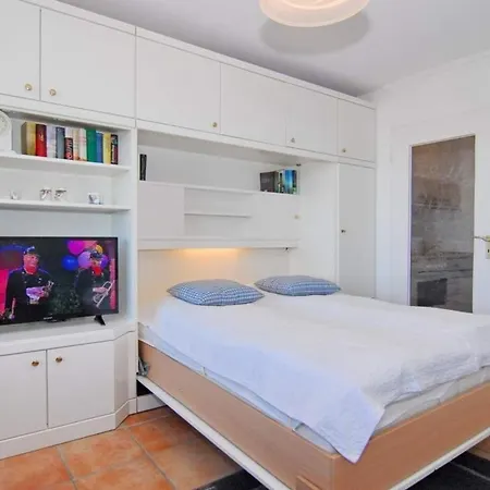 Apartment Metropol, Whg 90, Landseite *